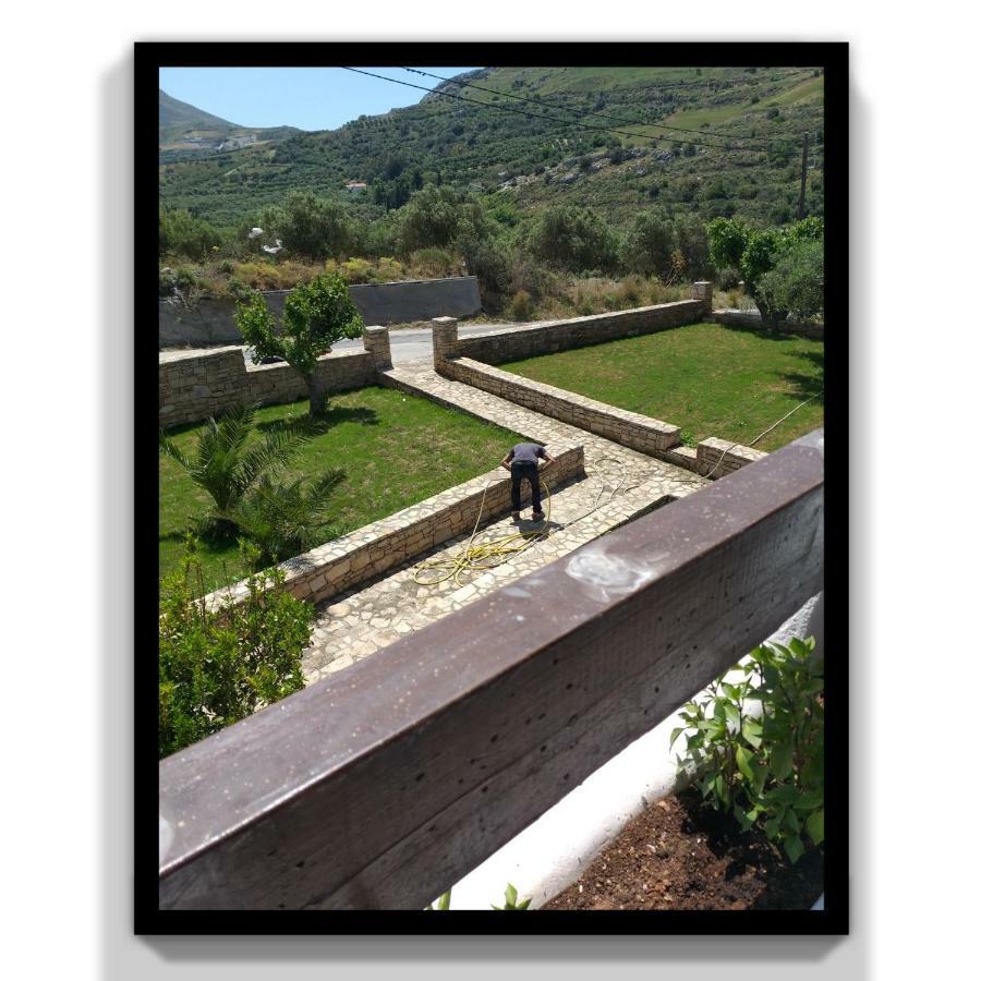 Natural Green Apartment Damnoni Exterior photo